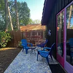 Le Cabanon Entoure De Pins Шале