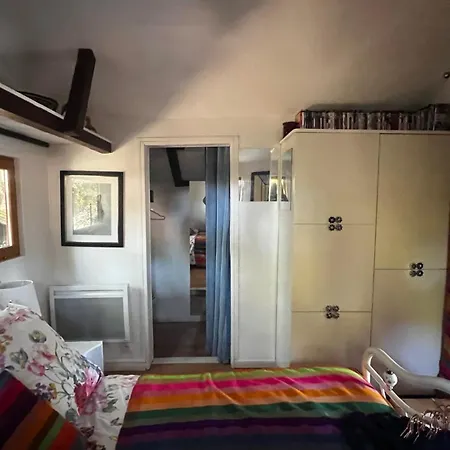Le Cabanon Entoure De Pins Chalet *